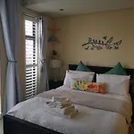 Seaside Apartment - Big Bay Beach