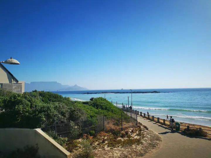 Apartment Seaside - Big Bay Cape Town